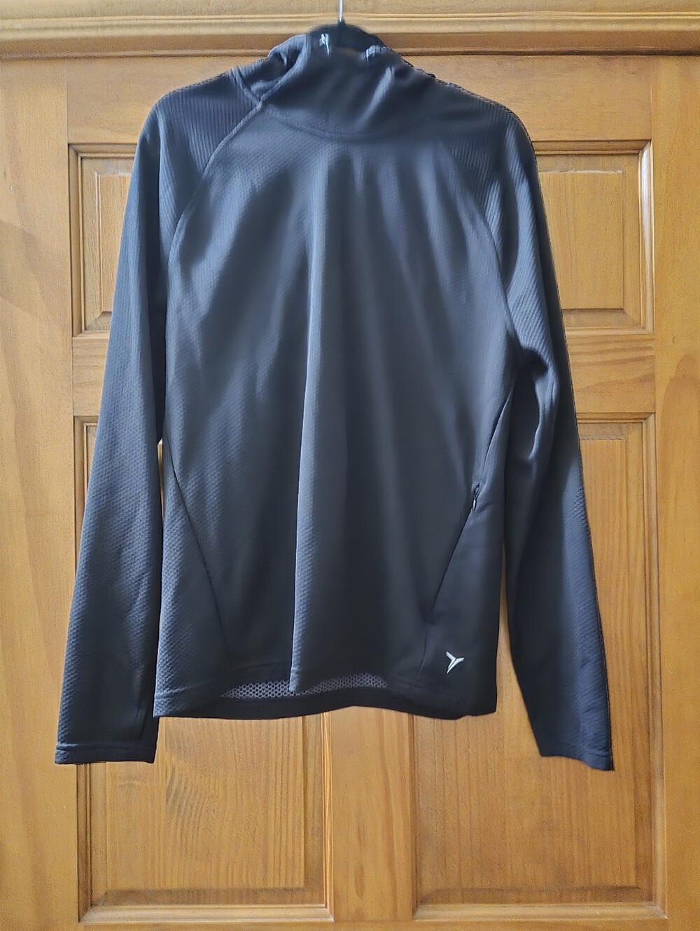 Old Navy Athletic Long Sleeve Mens Shirt Black, pullover, hooded Size M